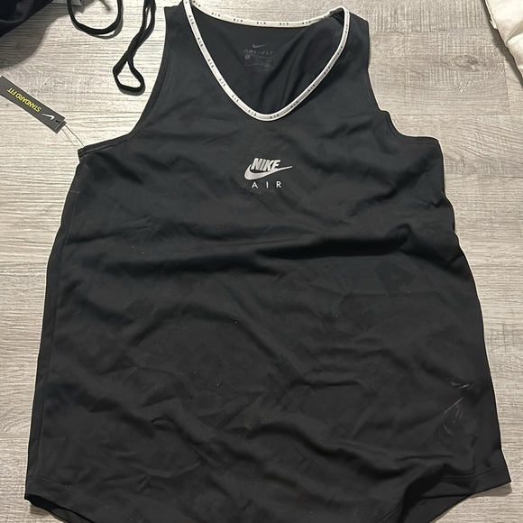 NIKE TANK TOP BNWT. - Picture 2 of 4